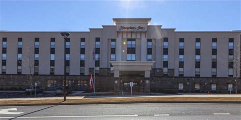 HAMPTON INN EMERSON LAKEPOINT $121 ($̶1̶9̶9̶) .